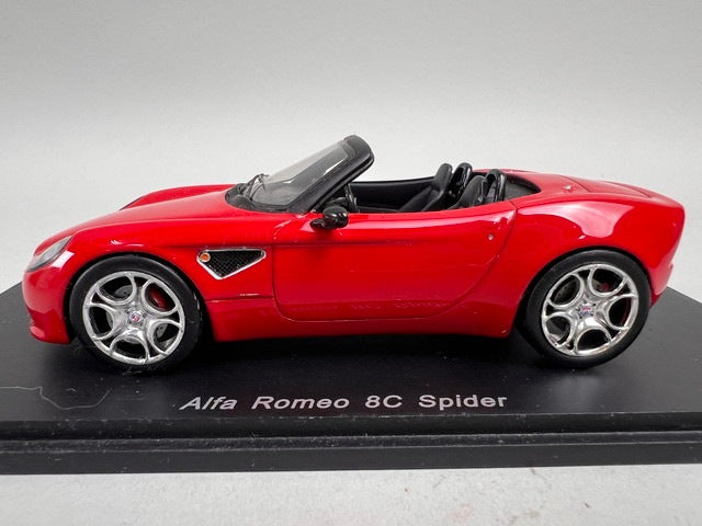 1:43 Spark S0397 Alfa Romeo 8C Spider Prototype 2005 Red