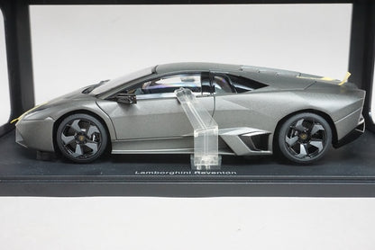 1:18 AUTOart 74591 Lamborghini Reventon Gray