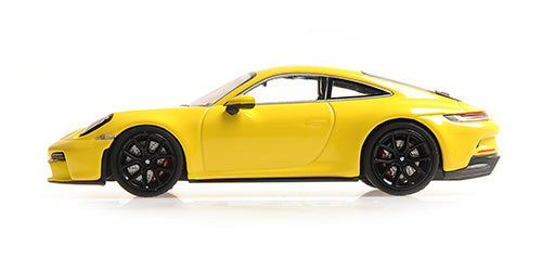 [ Back-order ] MINICHAMPS 410069601 1:43 Porsche 911 GT3 Touring 2021 Yellow Black model car