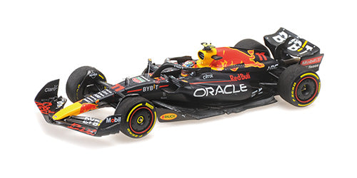 [ Back-order ] MINICHAMPS 417221711 1:43 Oracle RB18 Perez Singapore GP 2022 Winner model car