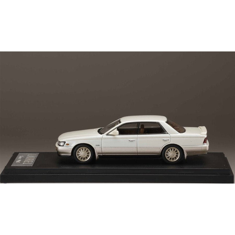 [Back-order] MARK43 PM43103W 1:43 NISSAN LAUREL Turbo Medarist Club S Crystal White