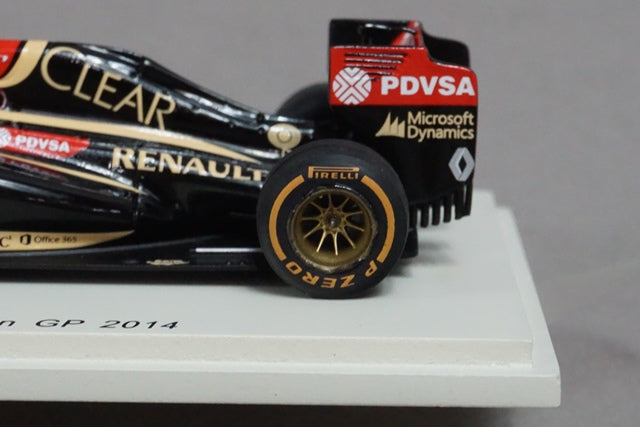 1:43 SPARK S3089 Lotus Renault E22 Malaysian GP 2014 #8 R.Grosjean