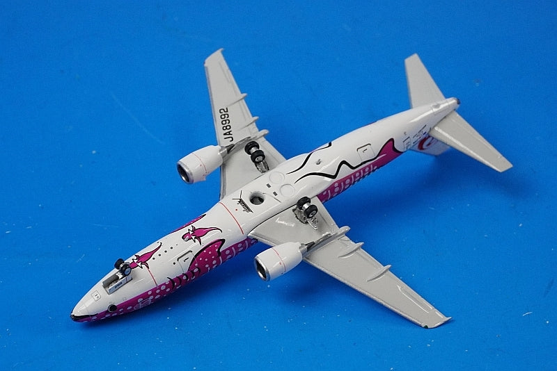 1:400 B737-400 JTA Whale Jet No. 2 Sakura Whale Jet JA8992 10985 Phoenix airplane model