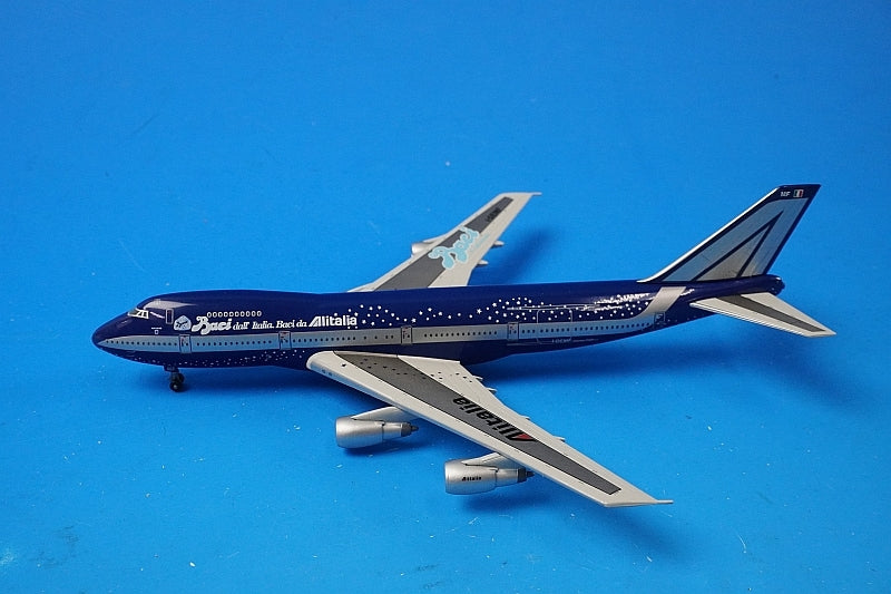 1:400 B747-200 Alitalia Baci I-DEMF 55542 Dragon airplane model