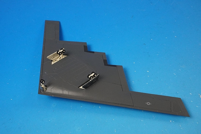 1:200 B-2A U.S. Air Force 509th Bomb Wing 393rd Bomb Squadron #88-0328 556989 Herpa airplane model