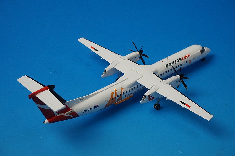 1:200 DASH8-Q400 QantasLink Taronga Zoo Livery VH-QOW 554251 Herpa