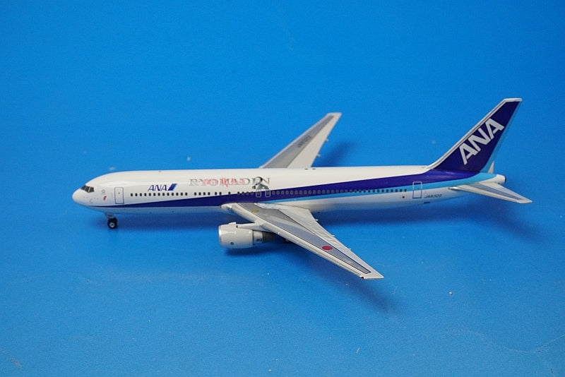 1:400 B767-300 ANA Ryomaden JA8322 10373 Phoenix airplane model