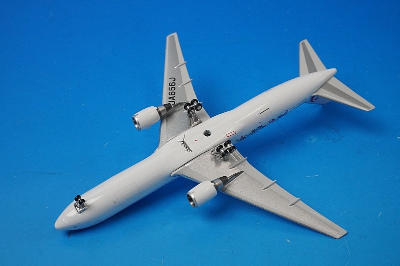 1:400 B767-300ER JAL Doraemon JA656J 04015 Phoenix airplane model