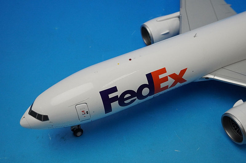 1:200 B777F FedEx N888FD *Cargo door interchangeable G2FDX951 Gemini airplane model