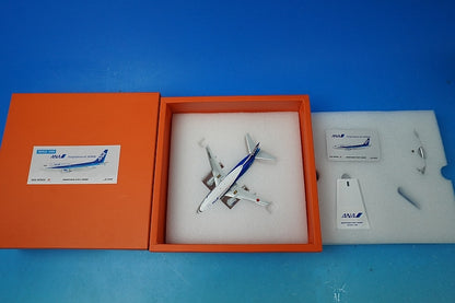 1:200 B737-500 ANA Inspiration of JAPAN JA301K EW2735001 JC Wings airplane model