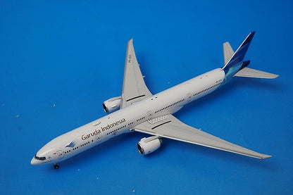1:400 B777-300ER Garuda Indonesia PK-GIG 11062 Phoenix airplane model