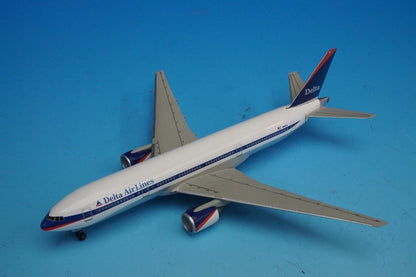 1:400 B777-232 DELTA Airlines N866DA 55237 Dragon