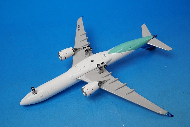 1:400 A330-900 Garuda Indonesia PK-GHE GJGIA1911 Gemini airplane model