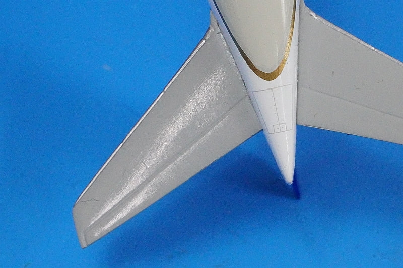 1:400 B777-200ER United N796UA GJUAL1589 Gemini airplane model