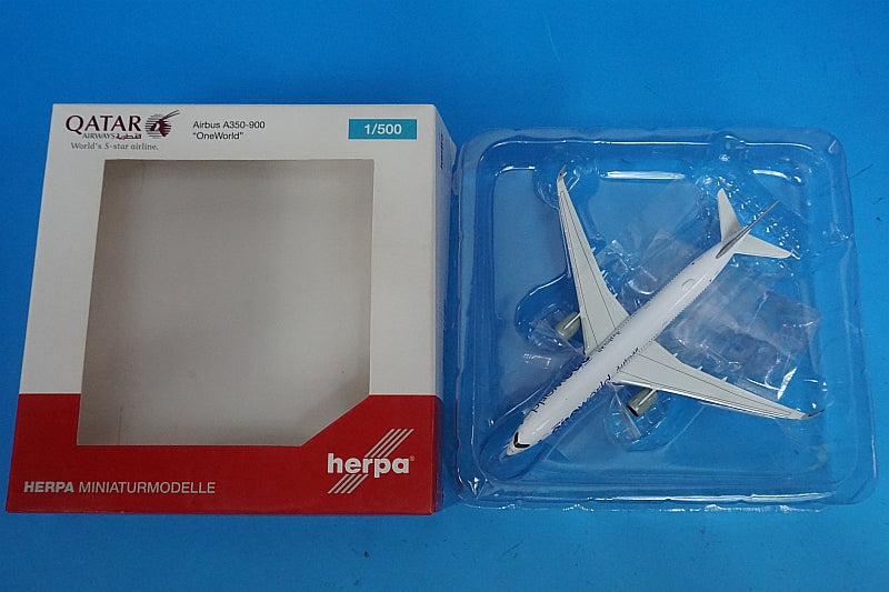 1:500 A350-900 Qatar Airways Oneworld A7-ALZ 533829 Herpa airplane model