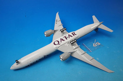1:200 B777-300ER Qatar A7-BEN IF773QT0422 INFLIGHT airplane model