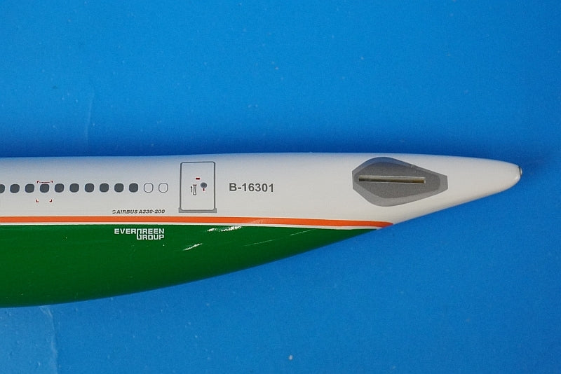 1:200 A330-200 Eva Air B-16301 0458 Hogan airplane model