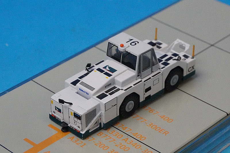 1:200 Komatsu WT500E Towing Tractor CX Cathay Pacific Color Diorama GSE2WT500E04 JC Wings