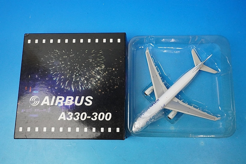 1:400 A330-300 Cathay Pacific Oneworld B-HLU Phoenix airplane model