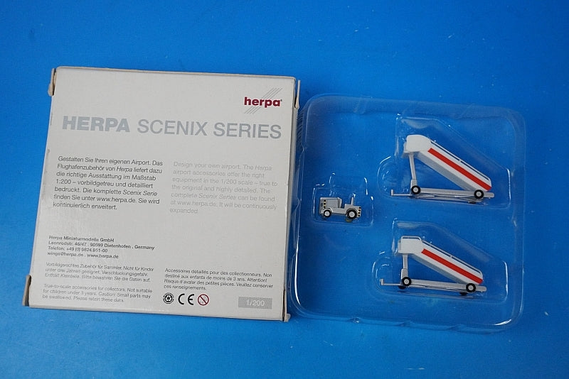 1:200 Airport Diorama Accessories Boarding Ramp (60's Style) Set of 2 *Medium size aircraft Red 551809 Herpa