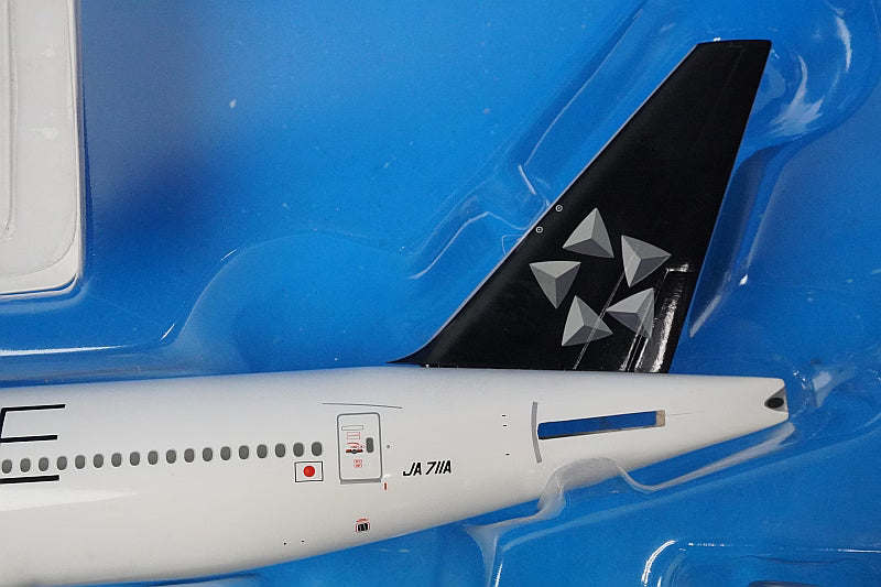 1:200 B777-200 ANA Star Alliance JA711A NH20002 ANA airplane model