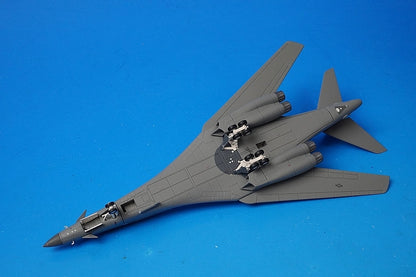 1:200 B-1B Lancer USAF 34th Bomb Wing Thunderbirds Ellsworth Air Force Base #86-0115 558679 Herpa