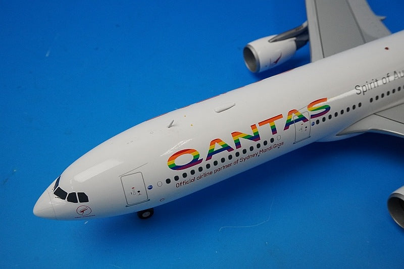 1:200 A330-300 Qantas Rainbow Roo VH-QPJ XX2323 JC Wings airplane model
