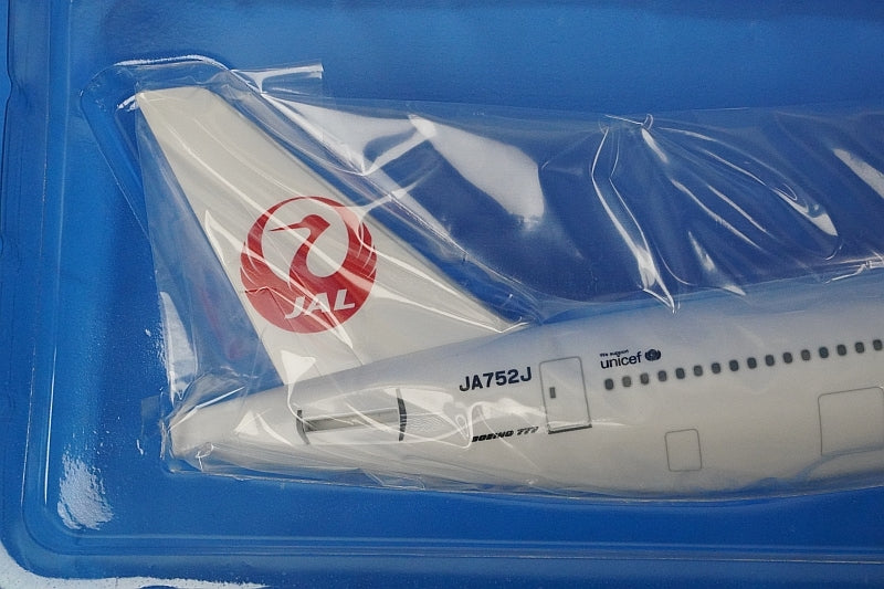 1:200 B777-300 JAL Oneworld JA752J BJQ2013 JALUX airplane model