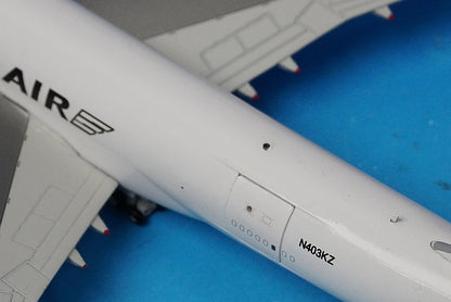 1:400 B747-400F Cargo type Kalitta Air *Cargo door can be replaced N403KZ LH4263C JC Wings airplane model