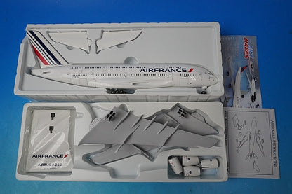 1:200 A380-800 Air France F-HPJA SKR617 SKYMARKS airplane model