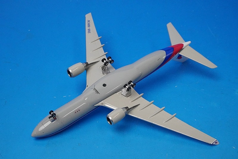 1:400 A330-200 Malaysia 9M-MKW 10439 Phoenix airplane model