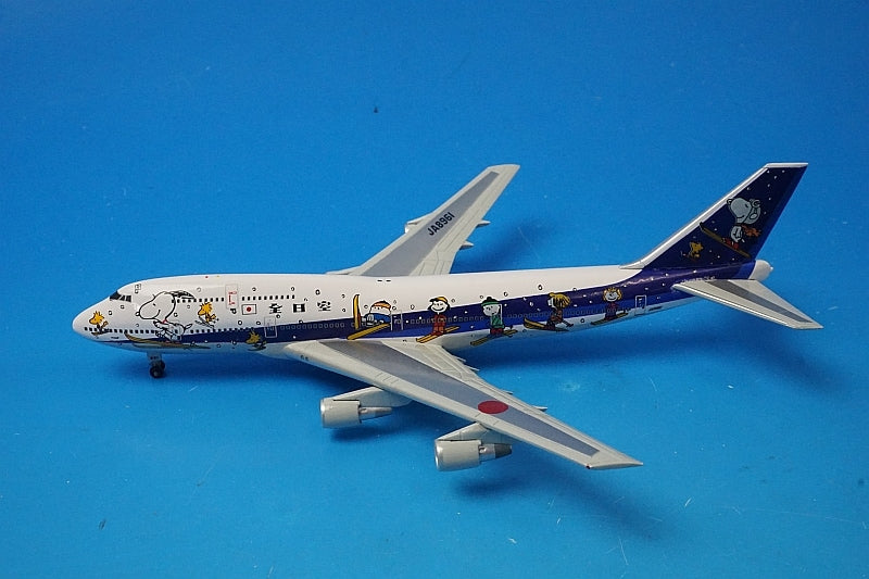 1:400 B747-400 ANA Snoopy Jet JA8961 C&C airplane model