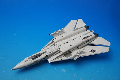 1:72 F-14A Tomcat U.S. Navy 84th Fighter Squadron Jolly Rogers AJ202 aboard the Nimitz Aircraft Carrier HA5211 Hobby Master