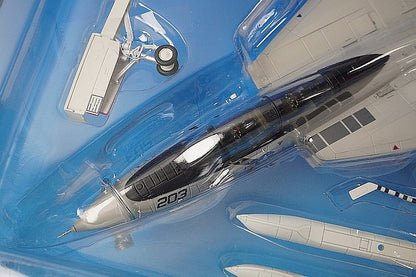 1:72 F-14A Tomcat USN Jolly Rogers aboard the aircraft carrier Nimitz AJ203 001622 CENTURY WINGS