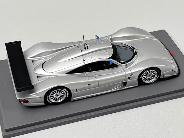 1:43 SPARK S0995 Mercedes CLR Le Mans 24H 1999 #5 Silver model car