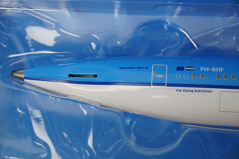 1:200 B787-9 KLM Netherlands Main Wing Flight Position PH-BHF 10833 Hogan airplane model