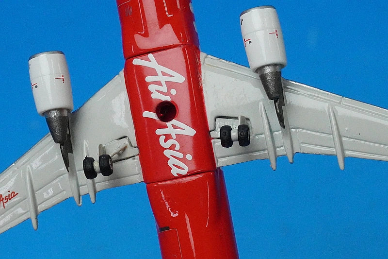 1:400 A320-200 AirAsia 9M-AQN 10692 Phoenix airplane model