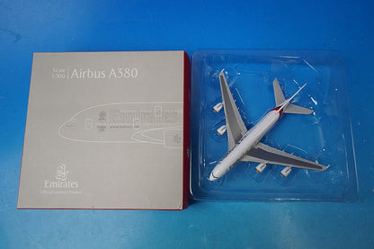1:500 A380-800 Emirates Dubai 2020 A6-EEB 514521-002 Herpa airplane model