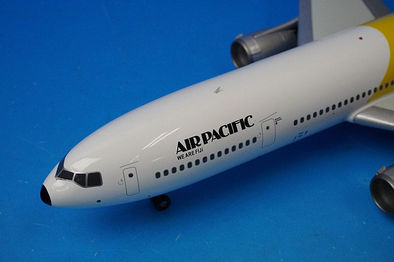 1:200 DC-10-30 Air Pacific N821L IFDC100718 Inflight airplane model