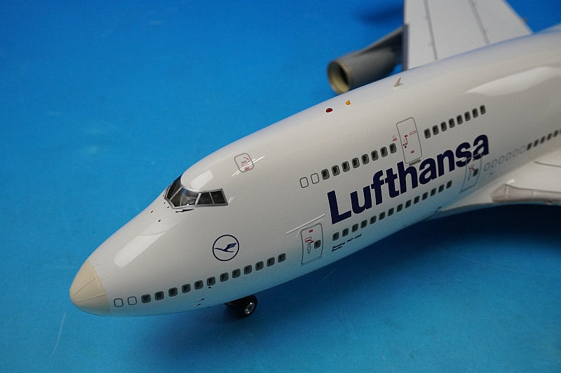 1:200 B747-400 Lufthansa "Berlin" (D-ABVA) — Model only (blister pack and outer box missing) Herpa Premium