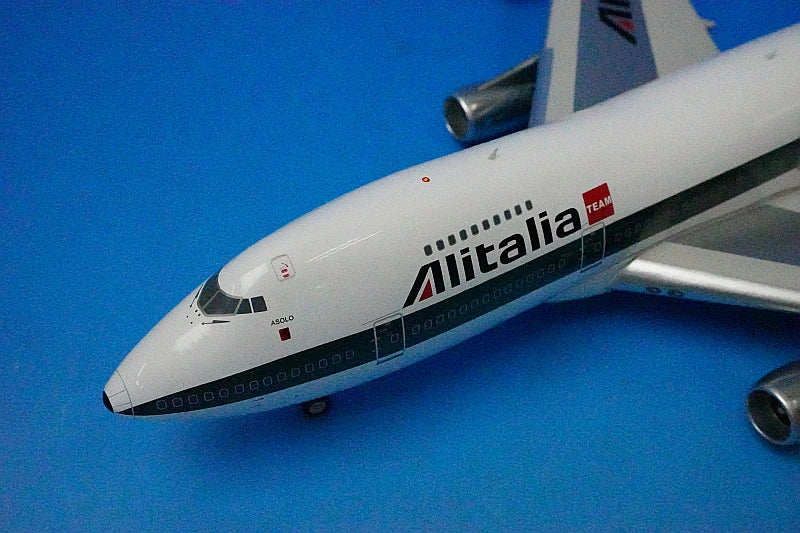 1:200 B747-200 Alitalia I-DEMY IF7420518 Inflight airplane model