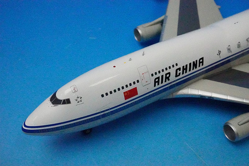 1:200 Air China Boeing 747-400 B-2445 IF744603 Inflight airplane model