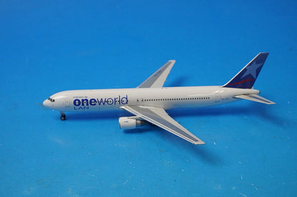 1:400 B767-300 LAN Chile Oneworld CC-CXJ 10399 Phoenix