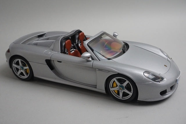 1:18 AUTOart 78041 Porsche Carrera GT Silver model car