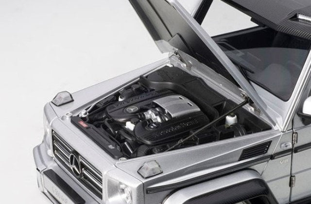 76318 AUTOart 1:18 Mercedes-Benz G500 4X4 Silver