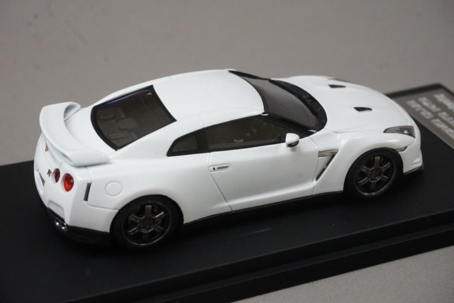 1:43 HPI 8414 Nissan GT-R (R35) NISMO Clubsport White