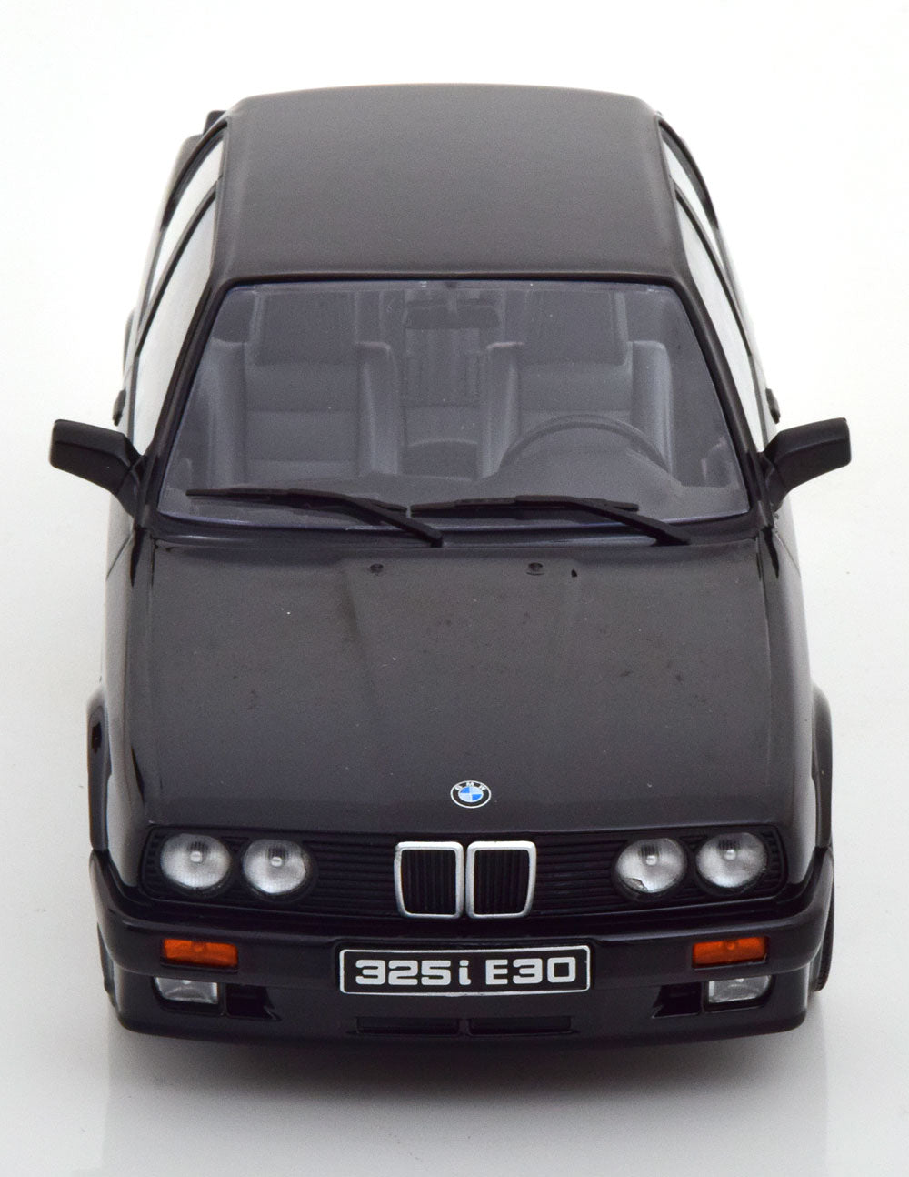 KKDC180743 KK scale 1:18 BMW 325i E30 M Paket 1 1987 Black