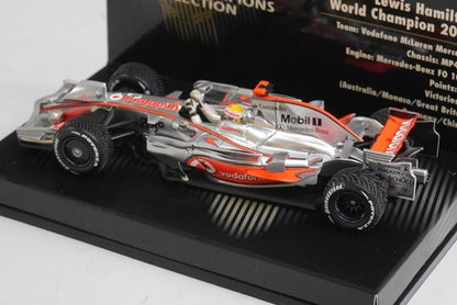 1:43 MINICHAMPS 530084332 Vodafone McLaren Mercedes MP4-23 2008 World Champion #22 L.Hamilton model car