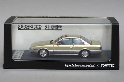 1:43 TOMYTEC x ignition model T-IG4301 "Abunai Deka" Port 303 Nissan Leopard Altima Gold