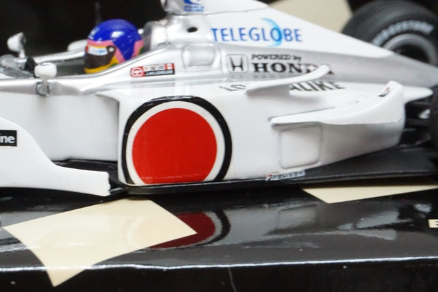 1:43 MINICHAMPS 430000022 BAR Honda 02 J.Villeneuve #22